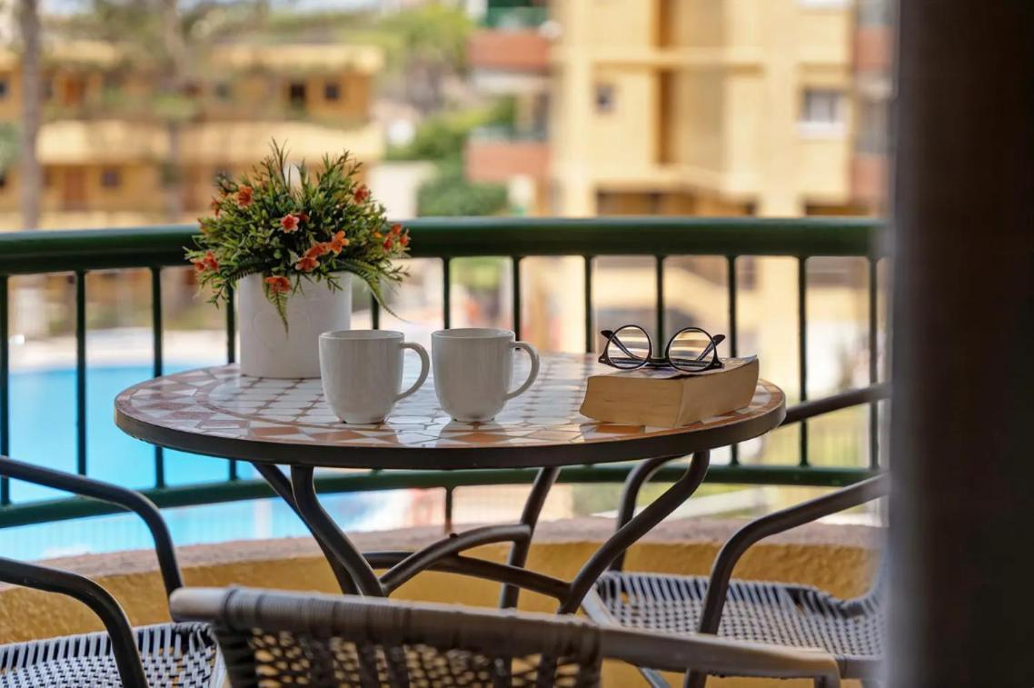 Apartamento De Lujo En Torre Del Sol, Playa De Las Americas 阿罗纳 外观 照片
