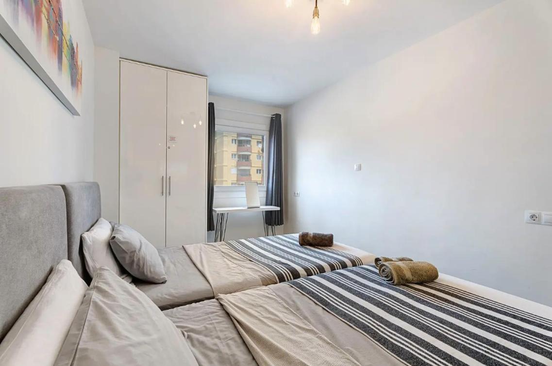 Apartamento De Lujo En Torre Del Sol, Playa De Las Americas 阿罗纳 外观 照片