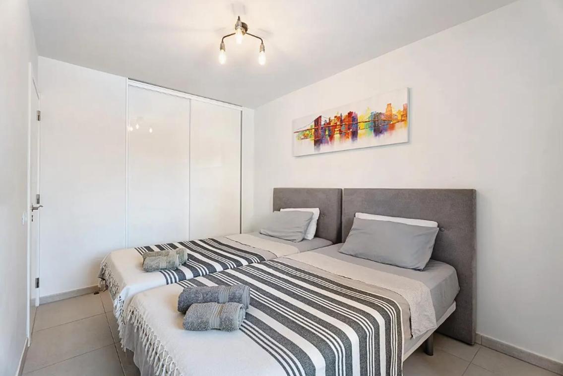 Apartamento De Lujo En Torre Del Sol, Playa De Las Americas 阿罗纳 外观 照片