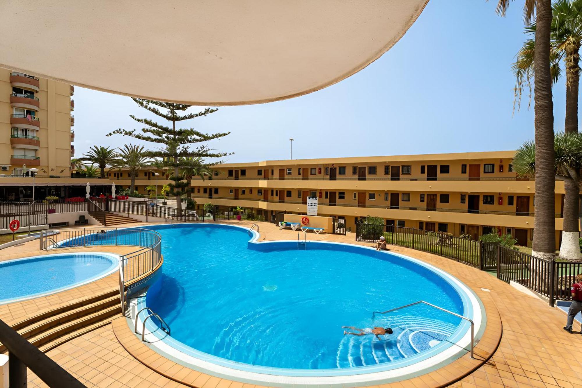 Apartamento De Lujo En Torre Del Sol, Playa De Las Americas 阿罗纳 外观 照片